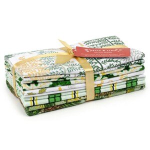 Winters Pine Fat Quarter Bundle by Fabbies for Rhinetex Lifestyle Fabrics
